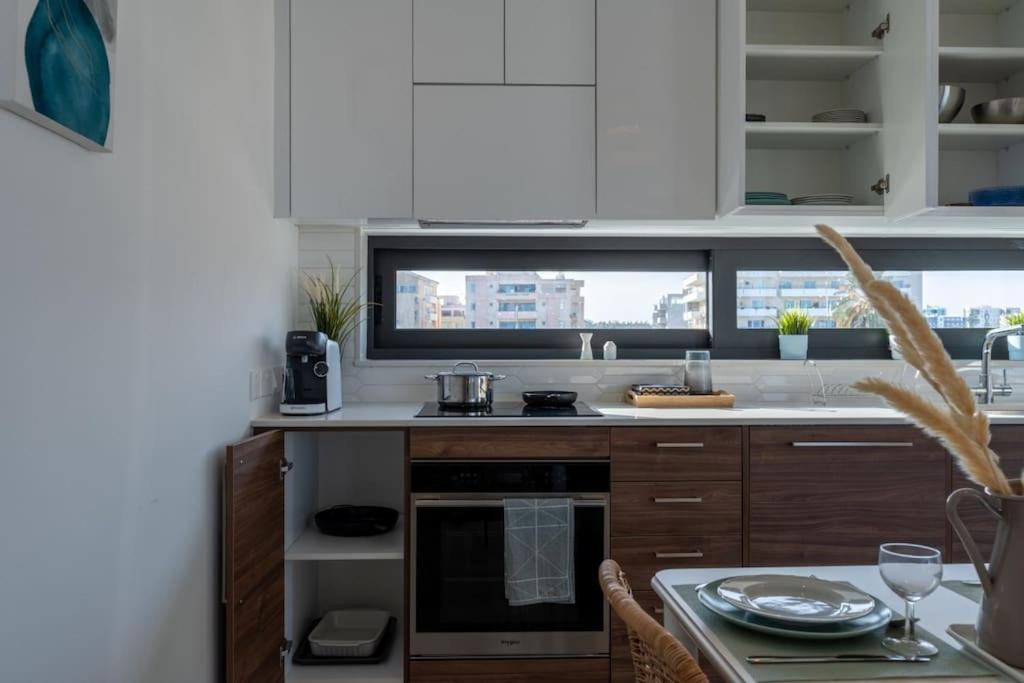 Thalassa 2-Bedroom Apartment In Larnaca Eksteriør billede