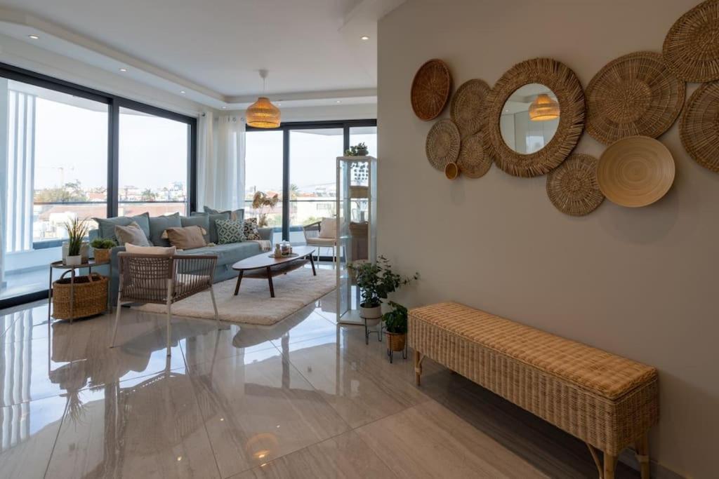 Thalassa 2-Bedroom Apartment In Larnaca Eksteriør billede